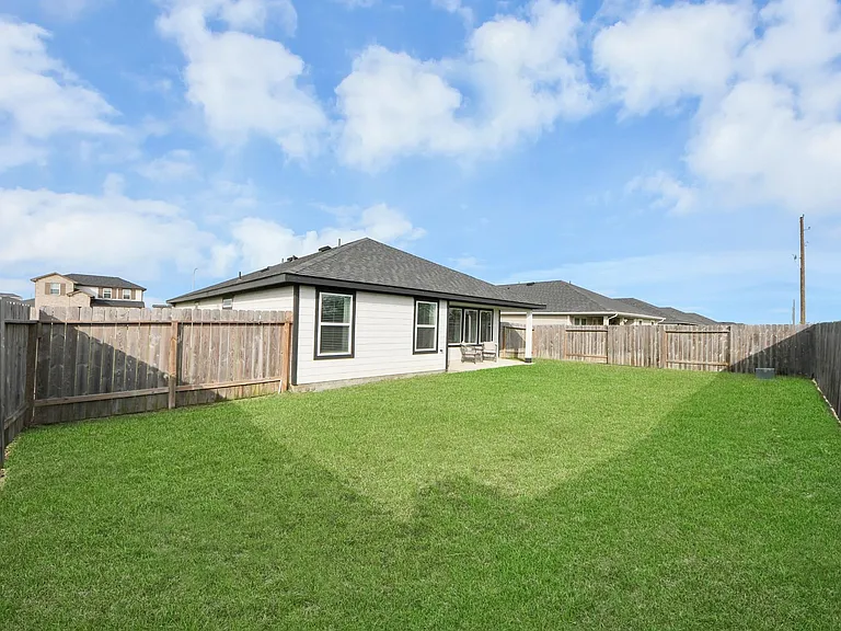 1137 Buffalograss Trl — Photo 41