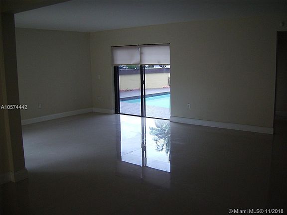 5th image of 1006 NE 202nd Ln