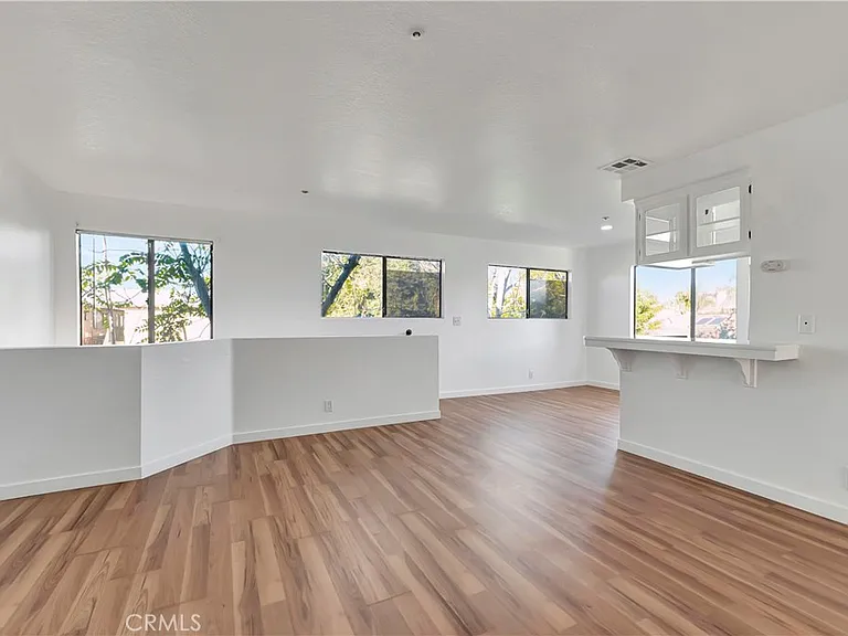 609 E Phillips Blvd — Photo 23