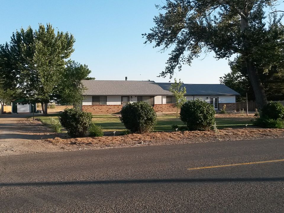 HOUSE FRONT