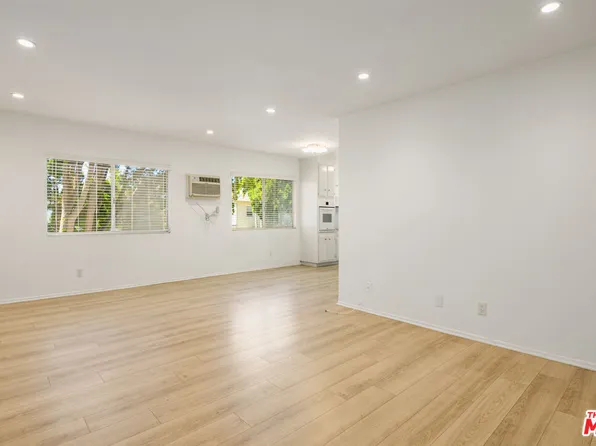 2803 Arizona Ave #11, Santa Monica, CA 90404