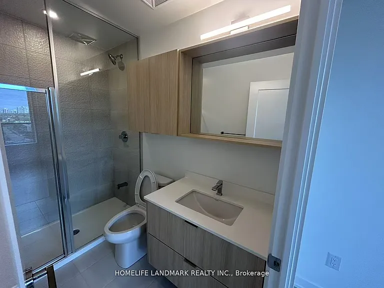 5105 Hurontario St #708 — Photo 9