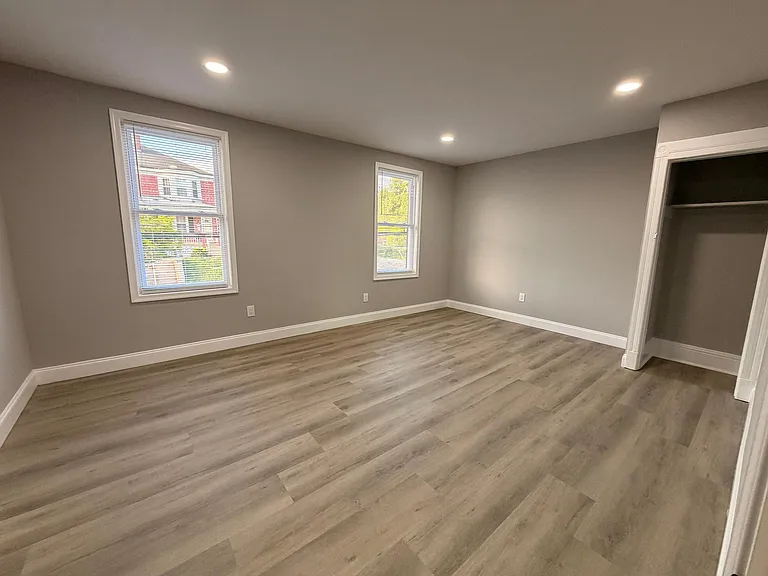 516 E Marshall St #2 — Photo 11