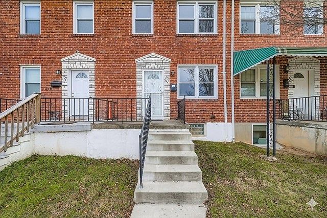 1st image of 571 Welbrook Rd