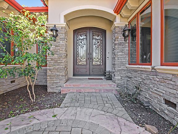 5th image of 14451 Oak Pl