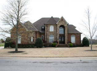 2493 Fairway Dr, Dyersburg, TN 38024