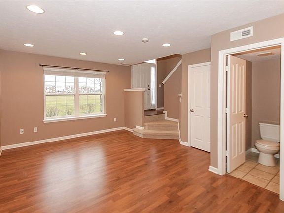 3rd image of 13346 Golden Gate Dr E