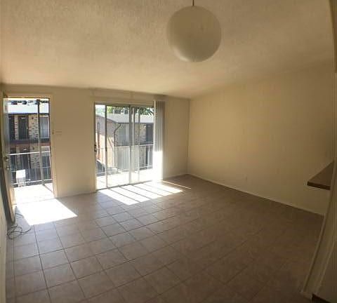 3rd image of 2610 Salado St #208