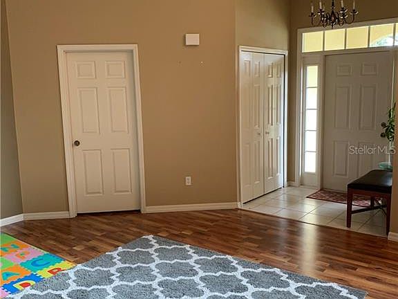 4th image of 25233 Waterbridge Ct
