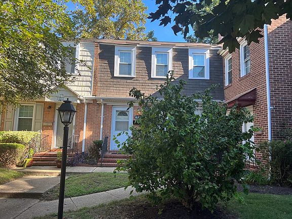 2nd image of 1621 Dryden Way