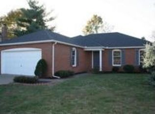 615 Crestwood Dr, Evansville, IN 47715