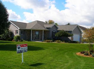 2528 Stonewood Ct, Bay City, MI 48708