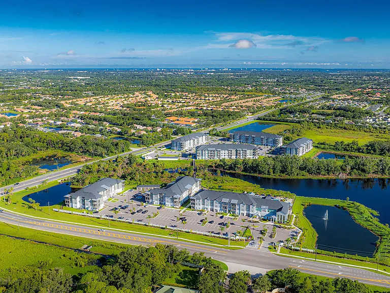 The Crossing at Palm Aire apartments community photo