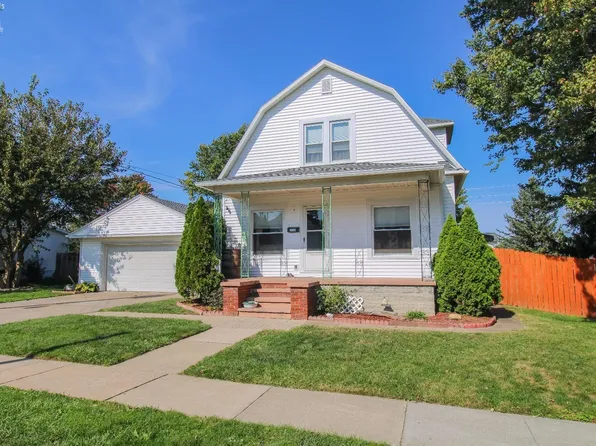 135 Miles Ave, Bellevue, OH 44811