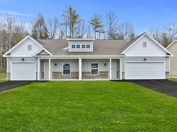 Townhomes at Woodland's Edge