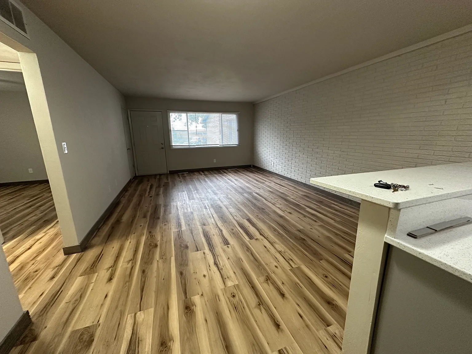 2 bed, 815 sqft, $1,300 — Photo 4