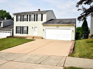 1450 Sycamore Ct, Lombard, IL 60148