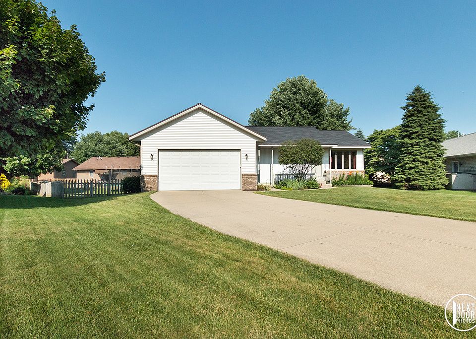 1st image of 717 N Meadow Dr