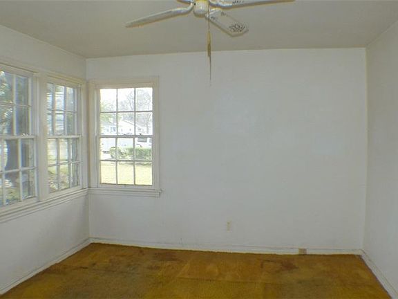 5th image of 4914 Greenview Dr