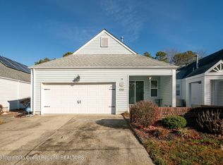 11 Newport Rd, Manahawkin, NJ 08050