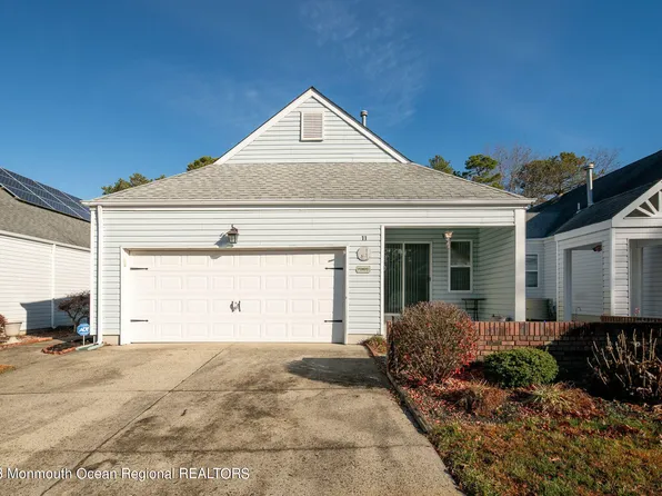 11 Newport Road, Manahawkin, NJ 08050