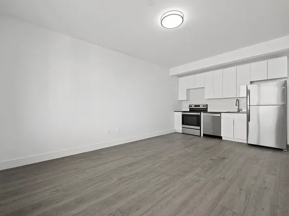 2010 Ocean Avenue image 4 of 7