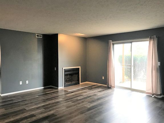 2nd image of 3003 Lisa Dr APT 1