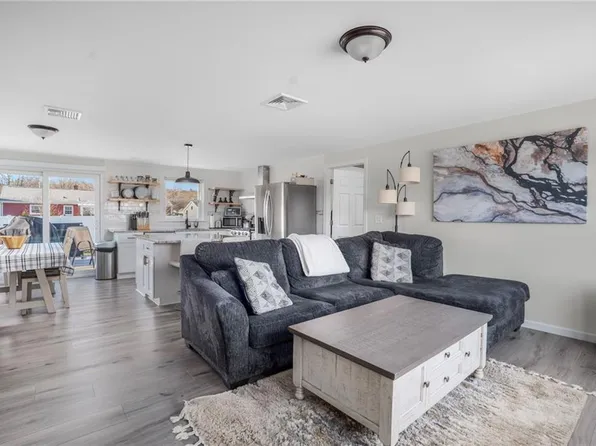 26 Lorraine Ave, Coventry, RI 02816