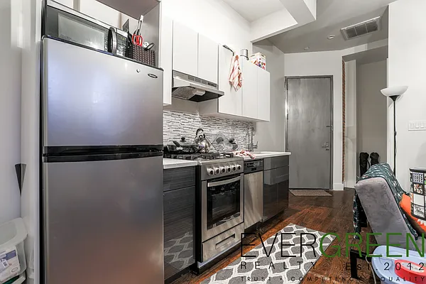 Rented by Pinn Realty | media 15