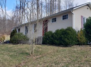 21 Pinchers Point Rd, Phillipsburg, NJ 08865