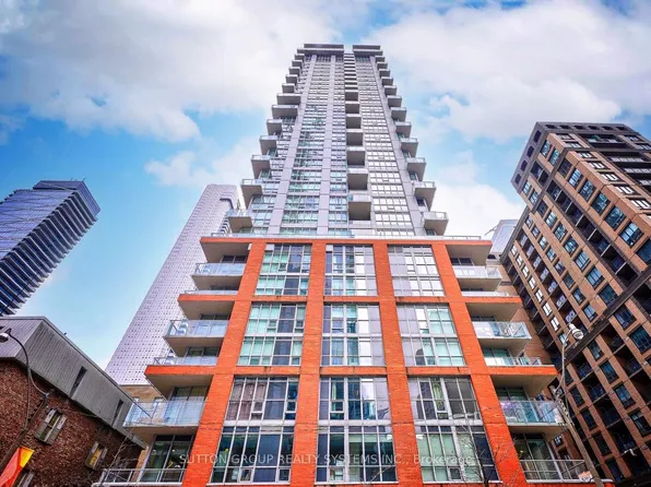 126 Simcoe St, Toronto, ON