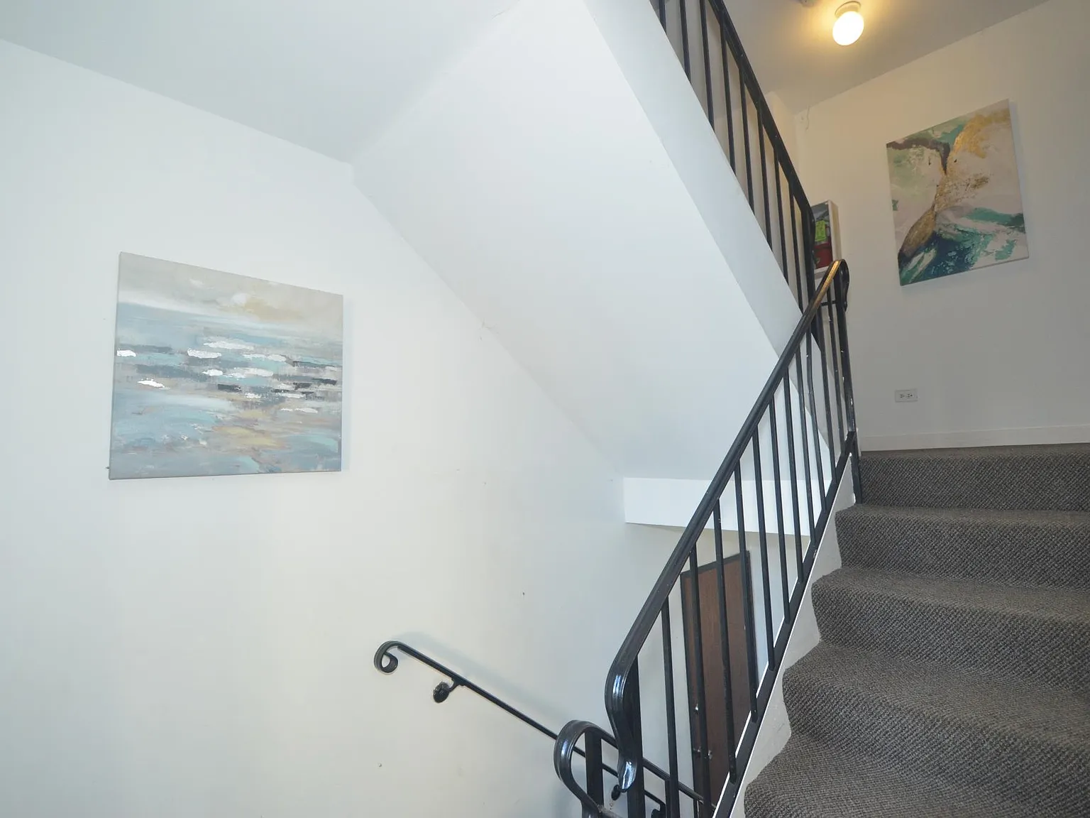 409 Inland Dr — Photo 2