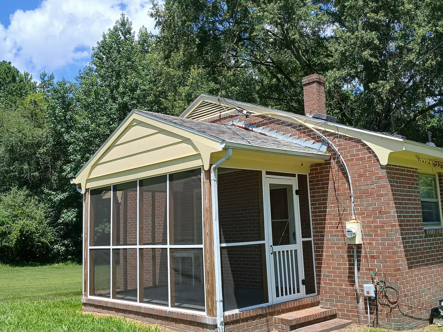 3 bed, 1048 sqft, $1,500 — Photo 3