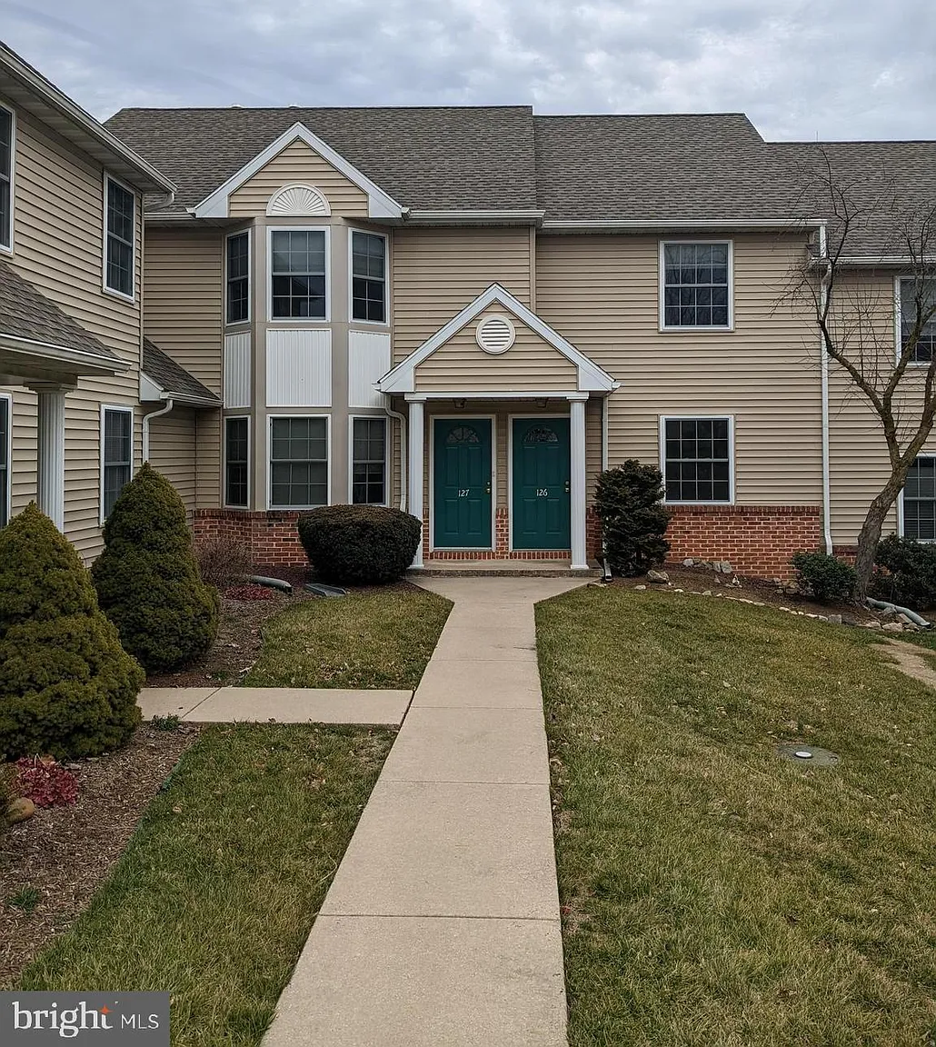 127 Primrose Ln photo 1