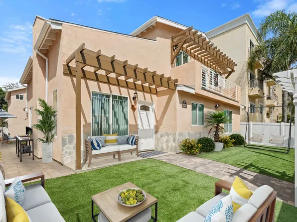14253 Magnolia Blvd, Sherman Oaks, CA 91423