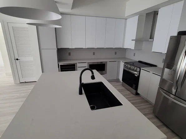 2431 NE 187th St #A2, Miami, FL 33180