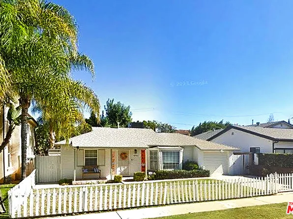 4950 Chimineas Ave, Tarzana, CA 91356