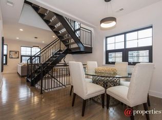 903 W 18th St UNIT 4W, Chicago, IL 60608