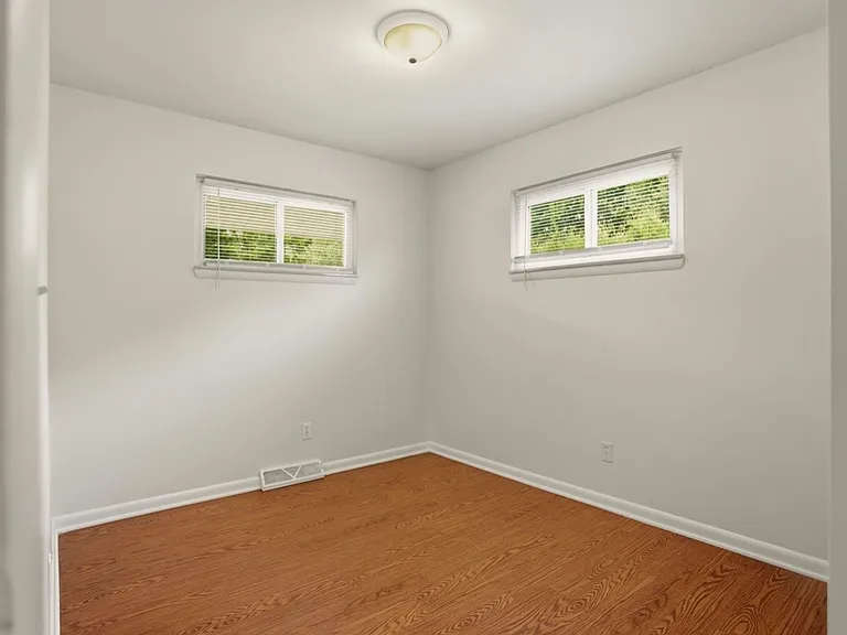 3339 Northwest Dr — Photo 10