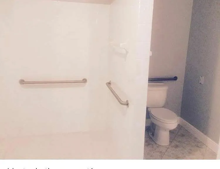 1722 Roosevelt Ave — Photo 12