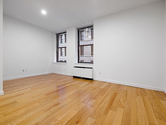 3rd image of 37 Wall St APT 15R