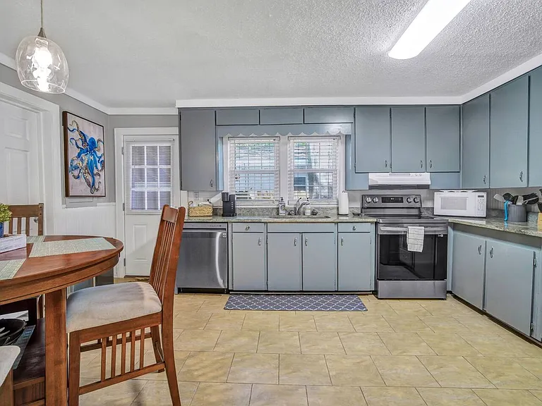 513 Demere Rd — Photo 27