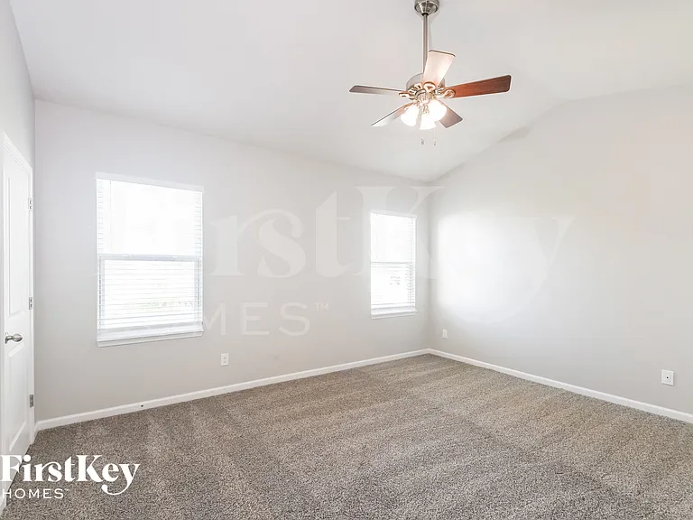5887 Aldridge Dr — Photo 8