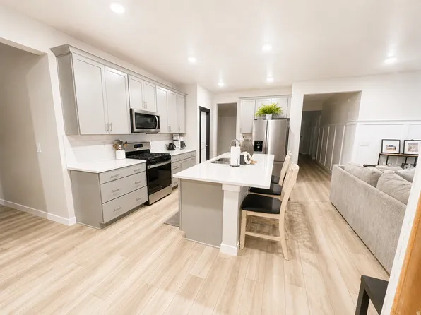 264 N Hatchet Ranch Dr, Grantsville, UT 84029