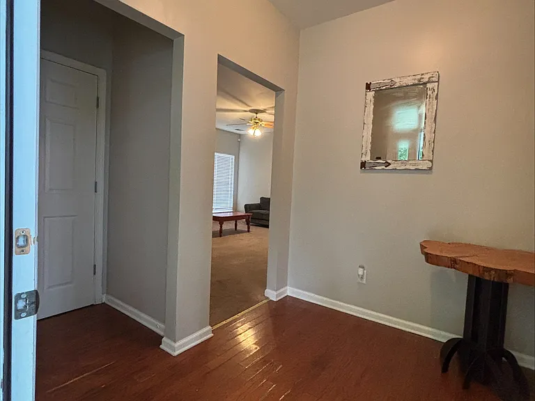 200 Keel Ave — Photo 2