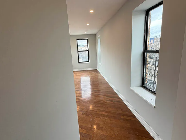 5645 Myrtle Ave #3A — Photo 18