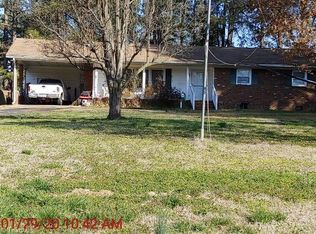 5007 Mallard Lake Dr, Greensboro, NC 27406