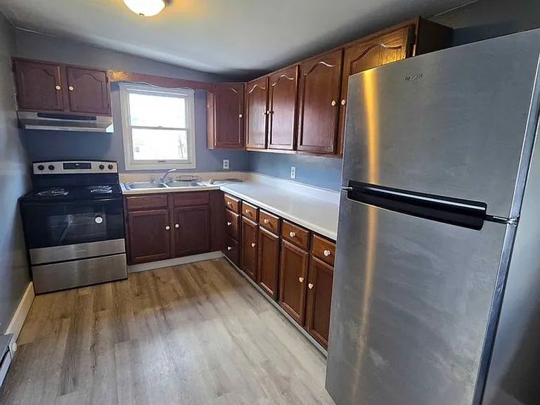 127 Woodward Ave — Photo 3