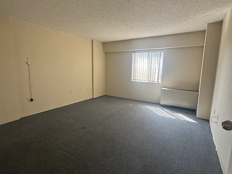 10 N Wood Ave #318 — Photo 2