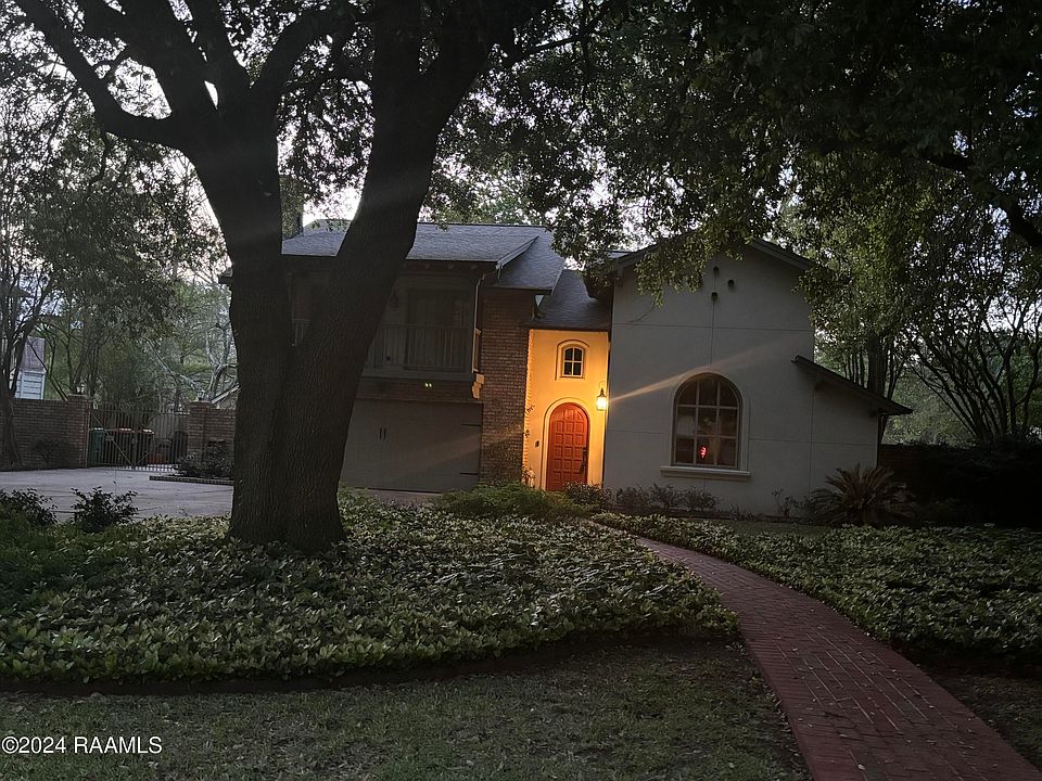 1st image of 150 Acacia Dr
